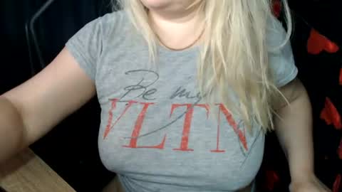 Snapshot of ellabella36dd chatting on July 2026 10:03:01 PM IsaBella online show from July 2026 10:03:01 PM