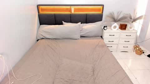 SINGLE PO online show from February 2026 04:09:01 AM