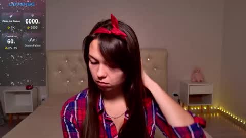 ellacanny online show from October 2025 05:52:01 AM