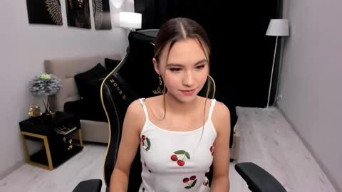 ellacurtis online show from February 2026 02:08:02 AM