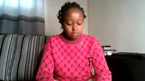 Snapshot of ellah_simone chatting on June 2026 07:10:01 AM ellah-simone online show from June 2026 07:10:01 AM