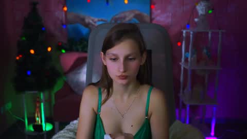 Ella online show from January 2025 11:48:01 AM