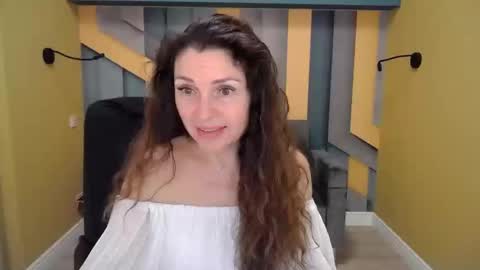 EllaLongs online show from December 2024 01:00:02 PM