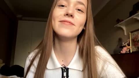 Ella online show from September 2025 03:12:02 PM