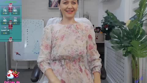 Snapshot of ellamilf chatting on December 2024 05:26:01 PM online show from December 2024 05:26:01 PM
