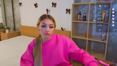 ellamilla online show from December 2024 11:48:01 AM