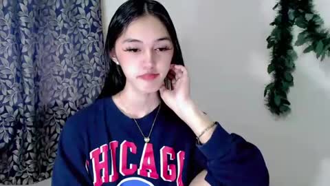 ELLA online show from October 2025 10:30:01 PM