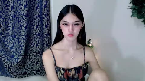 ELLA online show from October 2025 09:28:02 PM