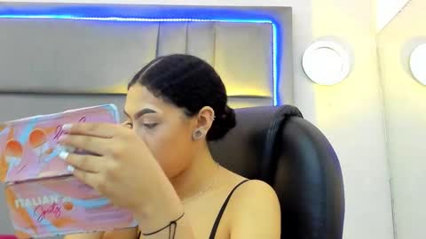 Snapshot of ellasanders chatting on March 2026 02:58:02 PM Ella Sanders online show from March 2026 02:58:02 PM