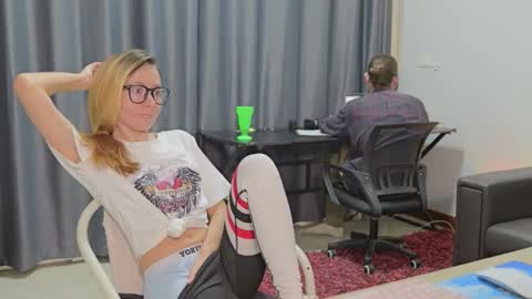 Snapshot of ellcrys chatting on October 2025 10:21:01 PM im Elsa lets go Subscribe to my OF and Youtube -35 online show from October 2025 10:21:01 PM