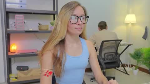 Snapshot of ellcrys chatting on November 2025 09:48:02 PM im Elsa lets go Subscribe to my OF and Youtube -35 online show from November 2025 09:48:02 PM