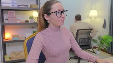 Snapshot of ellcrys chatting on November 2025 10:09:01 PM im Elsa lets go Subscribe to my OF and Youtube -35 online show from November 2025 10:09:01 PM