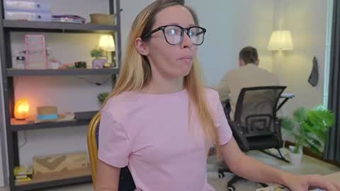 Snapshot of ellcrys chatting on November 2025 03:27:02 AM im Elsa lets go Subscribe to my OF and Youtube -35 online show from November 2025 03:27:02 AM