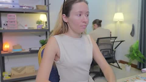 Snapshot of ellcrys chatting on November 2025 10:22:02 PM im Elsa lets go Subscribe to my OF and Youtube -35 online show from November 2025 10:22:02 PM