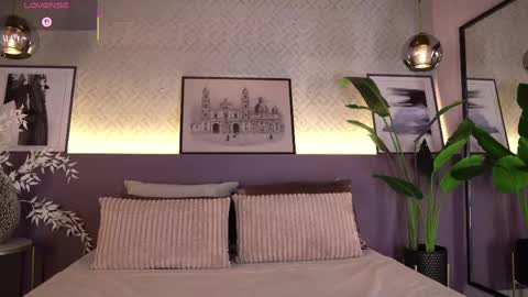 Elle Diane online show from April 2026 11:19:02 PM