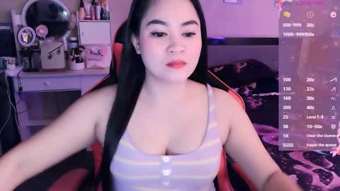 Snapshot of elleelle123 chatting on November 2025 01:22:02 PM Ann online show from November 2025 01:22:02 PM