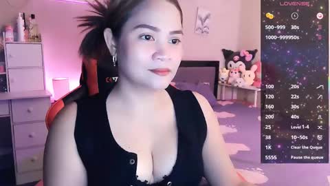 Snapshot of elleelle123 chatting on May 2026 01:45:01 AM Ann online show from May 2026 01:45:01 AM