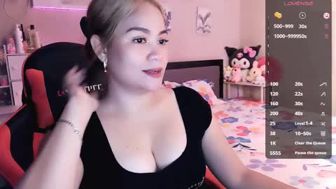 Snapshot of elleelle123 chatting on June 2026 12:57:02 AM Ann online show from June 2026 12:57:02 AM
