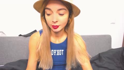 ellen_flow online show from December 2024 05:48:01 AM