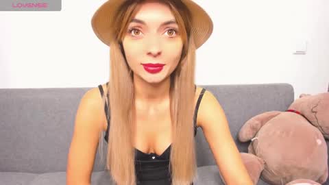 ellen_flow online show from December 2024 08:28:02 PM