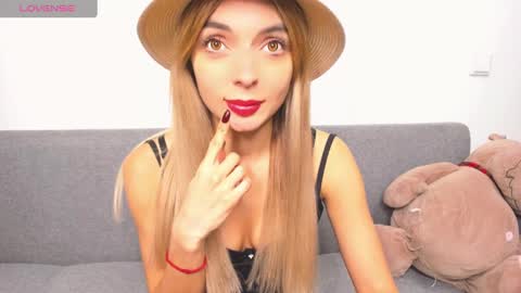 ellen_flow online show from December 2024 11:43:02 PM