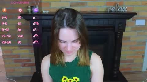 Snapshot of ellie_babyy chatting on May 2026 07:26:01 AM Ellie online show from May 2026 07:26:01 AM
