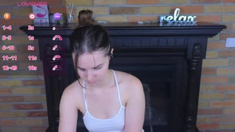 Snapshot of ellie_babyy chatting on July 2026 11:42:02 AM Ellie online show from July 2026 11:42:02 AM