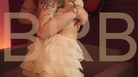 elliecutes online show from March 2026 05:19:01 AM