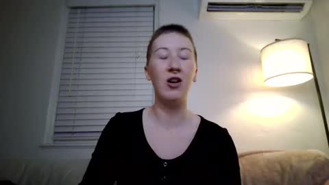 Ellie Rowyn online show from November 2025 02:44:02 AM