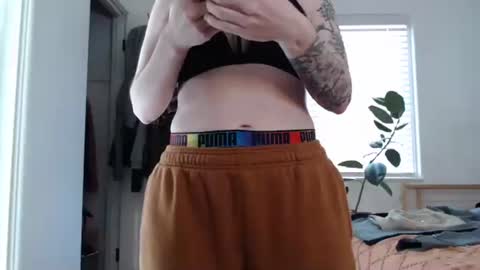 Ellie Rowyn online show from February 2026 08:01:01 PM