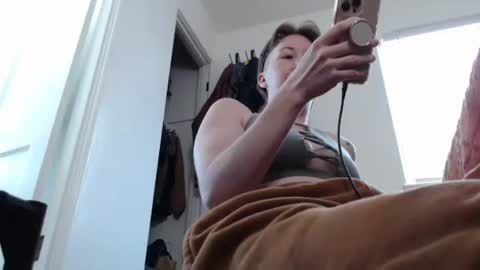Ellie Rowyn online show from May 2026 07:22:02 PM