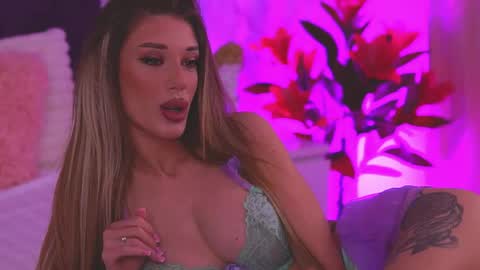 EllinaNuria online show from March 2026 04:56:02 PM