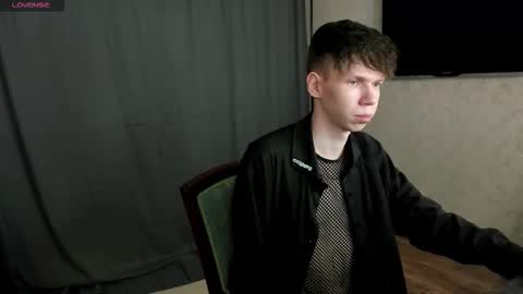 elliot_mars_ online show from October 2025 11:17:01 AM