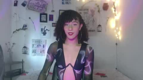 Snapshot of ellis_flowers chatting on September 2025 08:43:01 PM  . online show from September 2025 08:43:01 PM