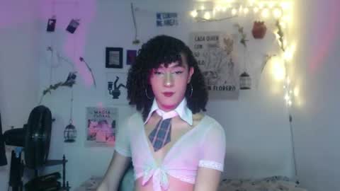Snapshot of ellis_flowers chatting on October 2025 10:09:02 PM  . online show from October 2025 10:09:02 PM