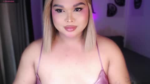 Snapshot of ellise_husson chatting on May 2026 12:22:02 PM Ellise online show from May 2026 12:22:02 PM