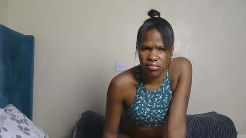 elllanna online show from May 2026 09:00:02 PM