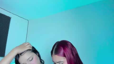 Snapshot of ellope chatting on October 2025 01:19:02 AM Ellope online show from October 2025 01:19:02 AM