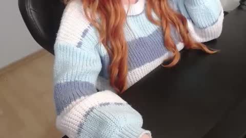 Elly online show from November 2025 06:44:02 PM