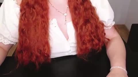 Elly online show from April 2026 06:10:01 PM