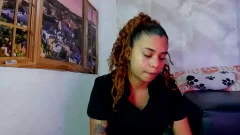 Snapshot of ellybloom chatting on April 2026 01:43:02 PM ellybloom online show from April 2026 01:43:02 PM