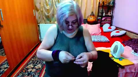 ellyhot53 online show from February 2025 02:49:01 PM