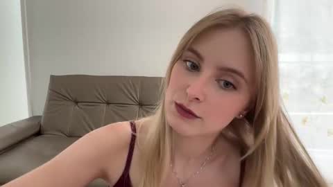 Snapshot of ellykeyofficial chatting on May 2026 03:51:02 PM ellykeyofficial online show from May 2026 03:51:02 PM