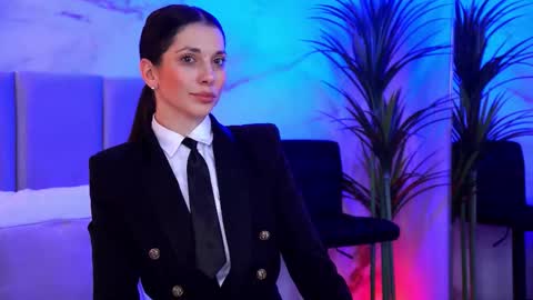 Elly online show from March 2026 07:41:02 PM