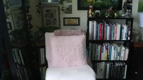 Elly Naomi online show from May 2026 05:21:02 PM