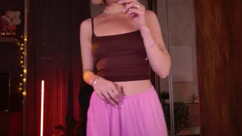 ELLY online show from October 2025 12:27:02 PM