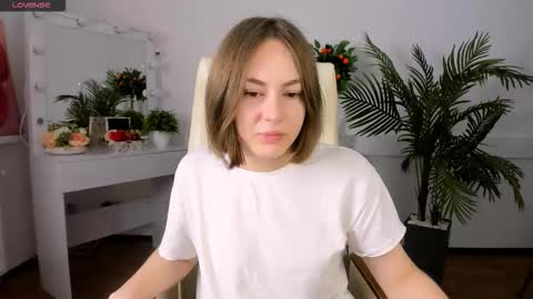 elma_lily online show from October 2025 06:59:01 AM