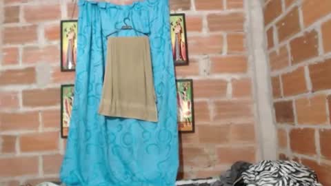 elmiltonnjakee online show from June 2026 01:50:01 AM