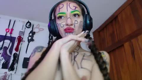 Chelsea  Please help me to reach 100 thumbs up online show from February 2025 11:03:02 PM