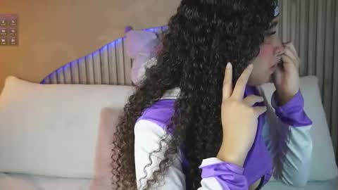 eloise_sweet online show from December 2025 02:24:02 PM